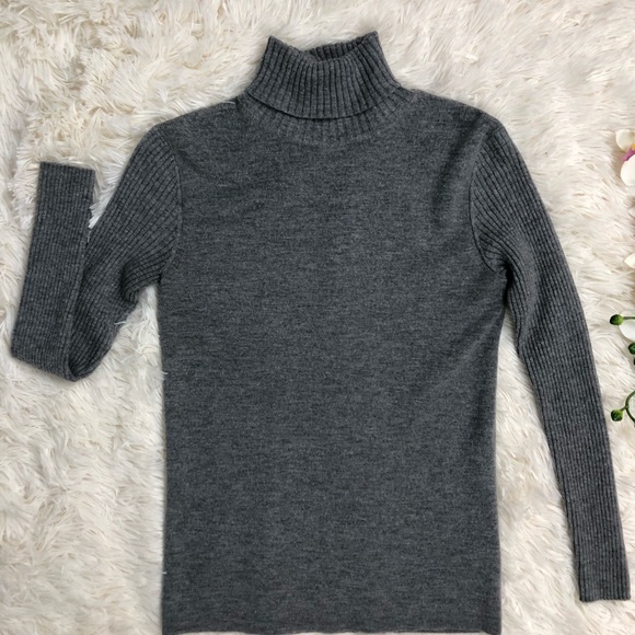 J. Crew Sweaters - J Crew Merino turtleneck sweater ribbed sleeves M